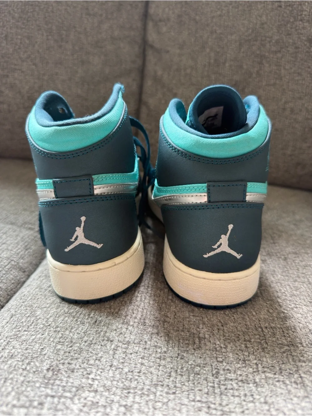 Nike Kids High-Top Sneakers in Teal and Dark Teal